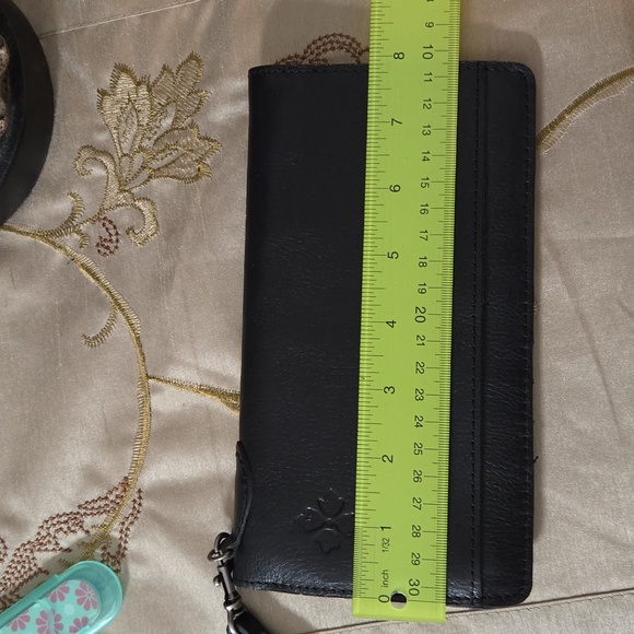 Patricia Nash Black Leather/Wristlet - Picture 8 of 9